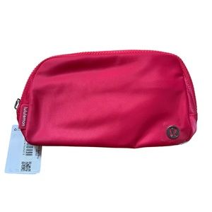 Lululemon Everywhere Belt Bag 1L Lipgloss New with tags